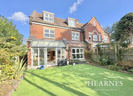 Wellwood Close, Branksome Park, Poole, BH13