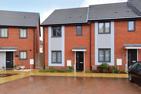 Spinnaker Croft, Wavendon Gate, MK7