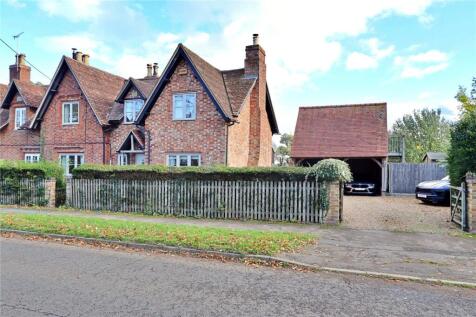 St Marys Road, East Claydon, Buckingham, Buckinghamshire, MK18