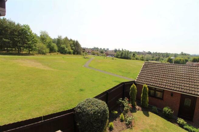 4 bedroom detached house for sale in Stratford Close ...