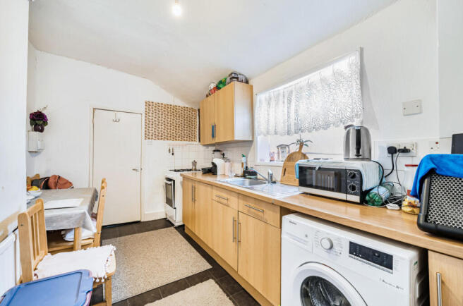 1363058-6-68e6e02...