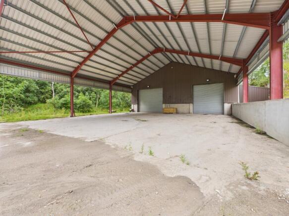 CAM03481G0-PR0116-STILL003