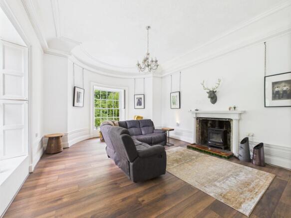 CAM03481G0-PR0110-STILL004