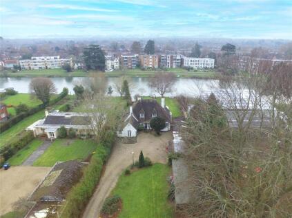 Chertsey Lane, Staines, Surrey, TW18