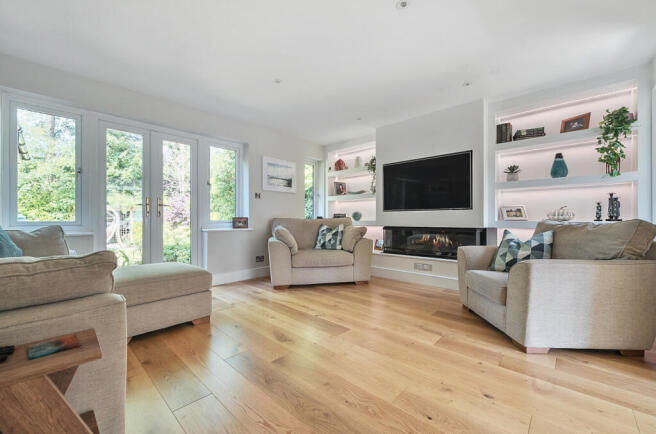 1305417-16-684c3a...