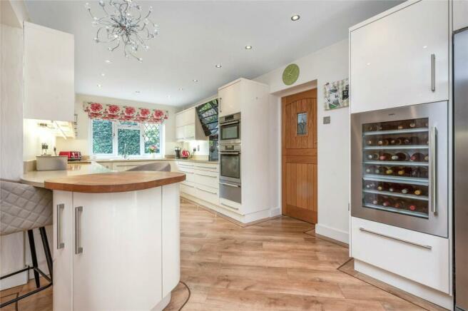 Kitchen/Dining Area