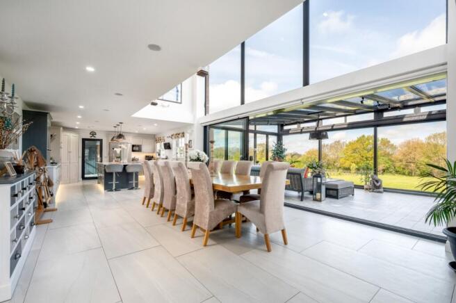 Kitchen/Dining Room
