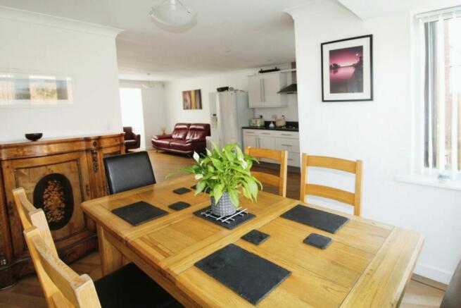 Family Room Kitchen/Dining Area