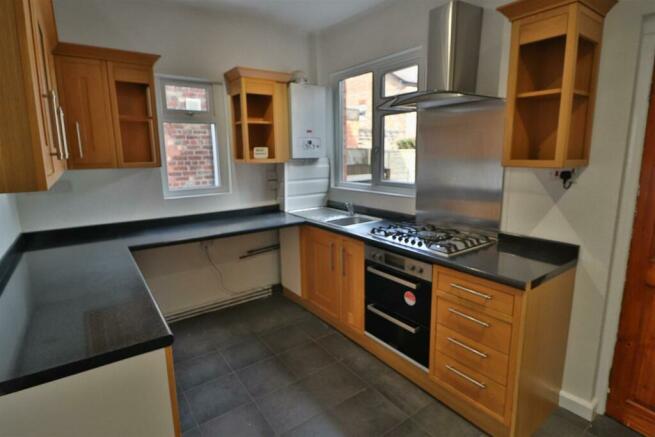 OPEN PLAN DINING KITCHEN