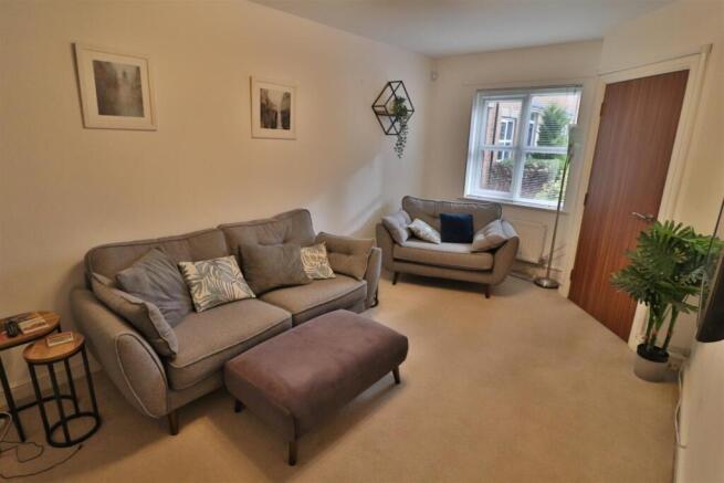 FAMILY LOUNGE
