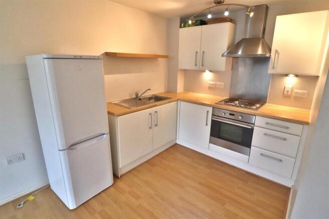 OPEN PLAN LIVING/KITCHEN AREA