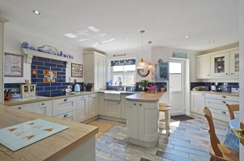 Trevail Way, St. Austell, PL25