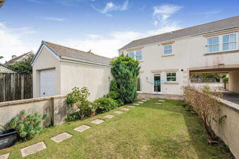 Milestone Court, Threemilestone, TR3