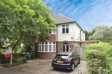 Gade Avenue, Watford