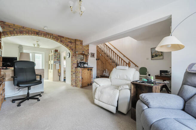 1340969-5-68a5e5e...