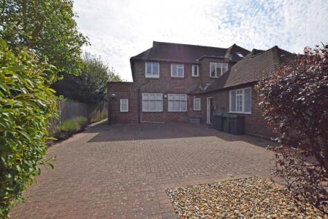Winchester Road, Four Marks, Alton, Hampshire, GU34