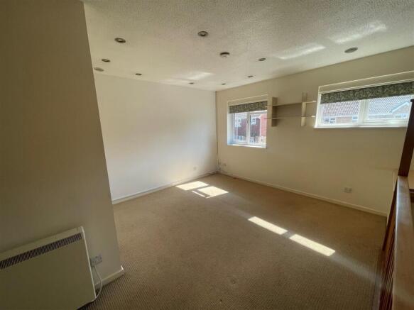 NEW SITTING ROOM.jpg