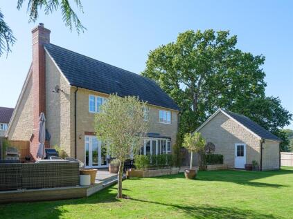 Studley Gardens, Studley, Calne