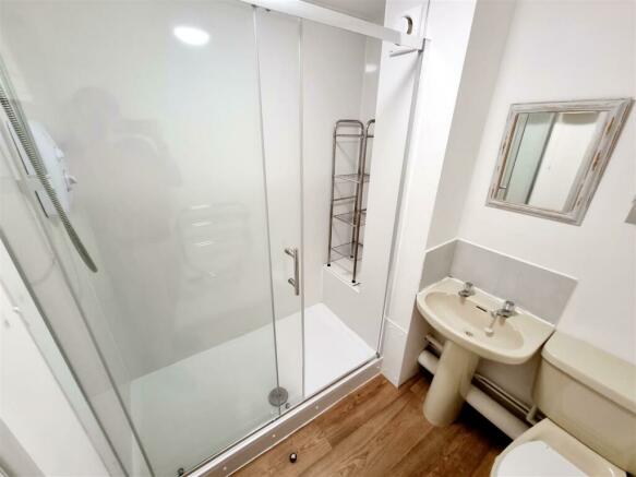 Shower Room.jpg