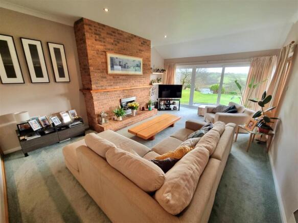 Sitting room.jpg