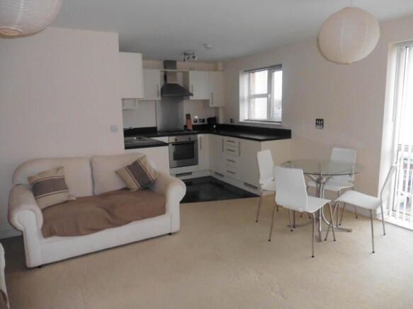 9 Overstone Court (2