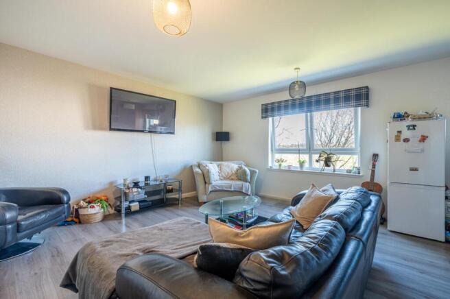 Living Room (2).jpg