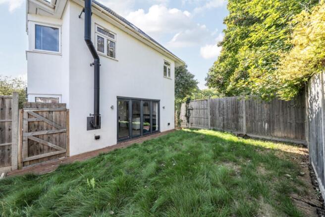 1355583-2-68cd652...