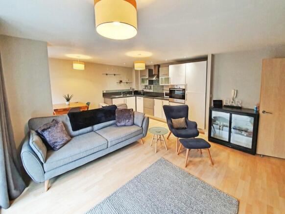 Living Room/Kitch...