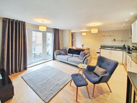 Living Room/Kitch...
