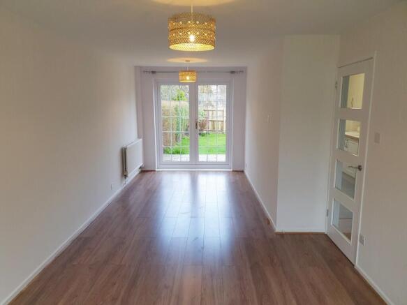 Lounge/Dining Roo...