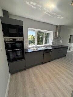 Very large two bedroom, refurbished, first floor 