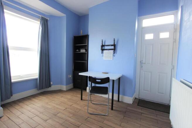 3. dining room (1).jpg