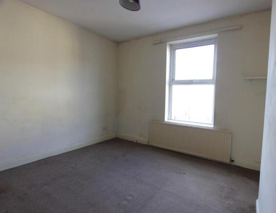 5 . bedroom 1 .JPG