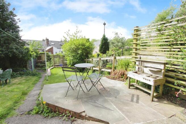 8. Rear Garden (3).JPG