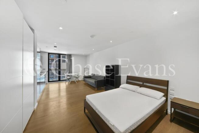 Living/Sleeping Area