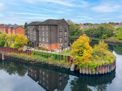 Waters Edge, Warrington, WA4