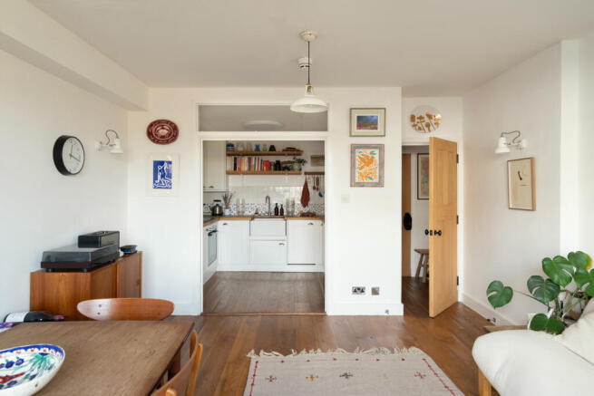241550 - DUNDEE-WHARF-15.jpg