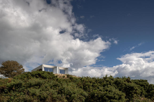 234111 - The Old Radar Station, Ventnor, PO38 -...