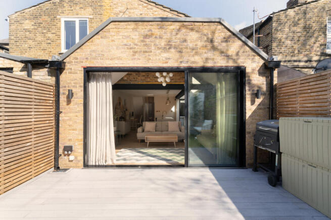 272847 - HARGWYNE-STREET-17.jpg