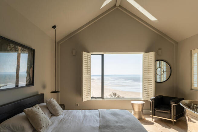 275309 - 20250402-THE-CHALET_N0.8_SAUNTON-SANDS...