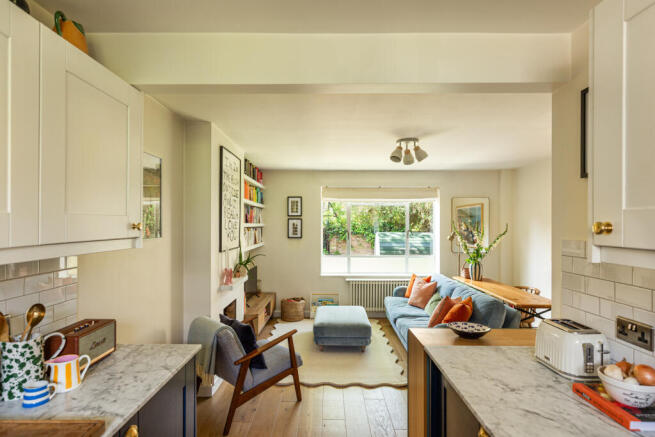 282002 - 25_4_TMH_N1 7AP5134-Edit.jpg