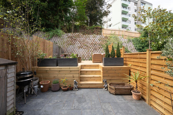 295106 - CENTURY-YARD-017.jpg