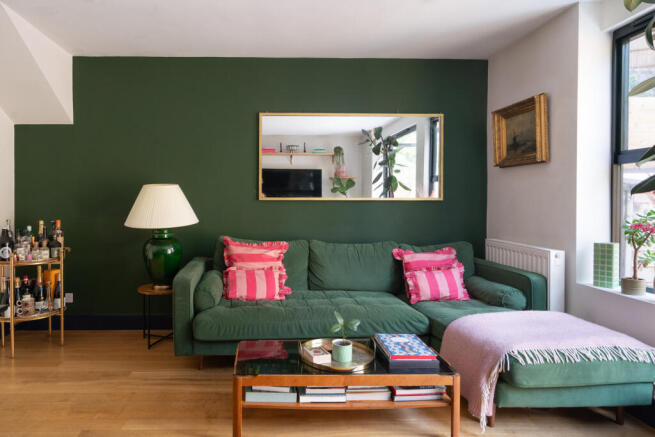 295097 - CENTURY-YARD-008.jpg