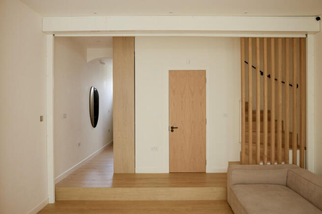 304688 - A0OP6000009FKG1MAA_N13-edit.jpg