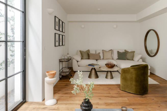 308052 - 20250902-TMH_NETHERHALL-GDNS-26_HI_RES...