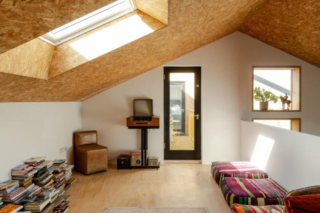 236563 - 20241003-THE-WORKS_HYTHE_TMH-26_HI_RES...