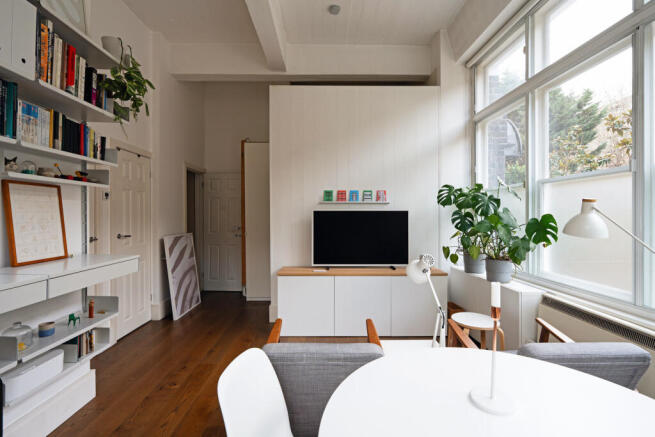 323943 - MP06130.jpg