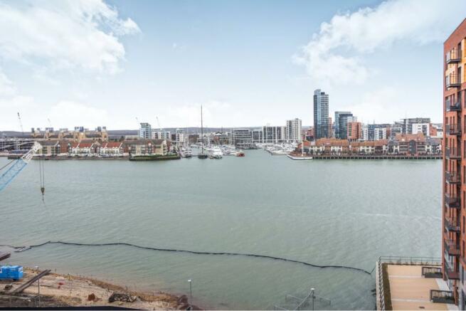 3 bedroom apartment for sale in Centenary Plaza, Woolston, Southampton ...