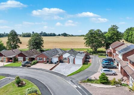 Woodland Close, Albrighton, Wolverhampton, WV7