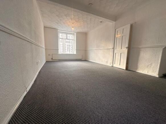 Lounge/Dining Are...